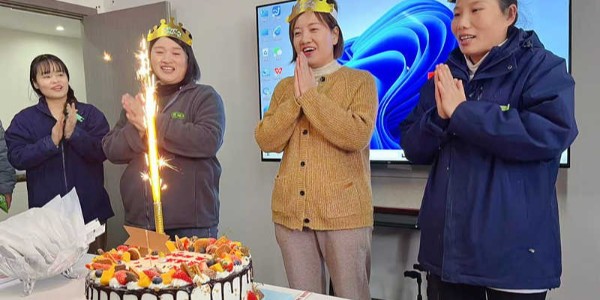 蔥滿滿生日會：攜手共慶，溫暖同行